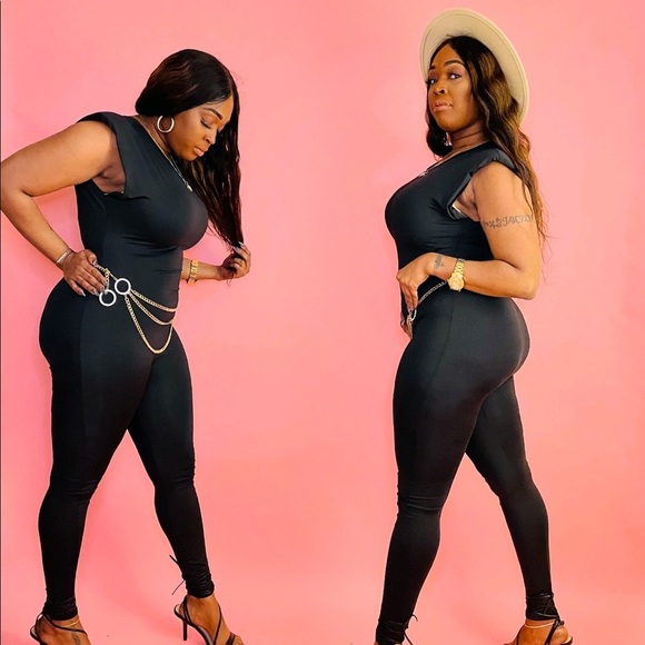 J. ELISE BOUTIQUE FITTED BODYCON BLACK POWER SHOULDER SLEEVELESS SOLID JUMPSUIT - Picture 4 of 6